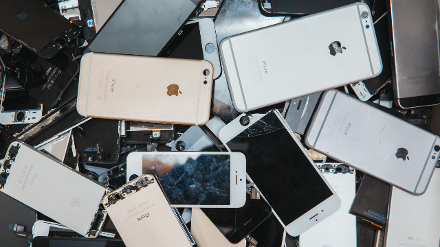 recycling iphones